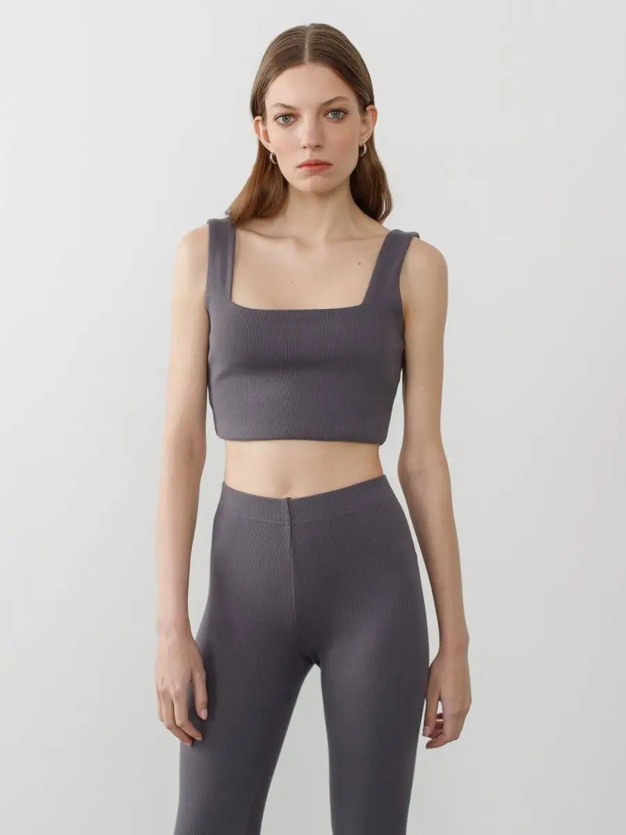 Распродажа  Размеры: 48 46 44 42 